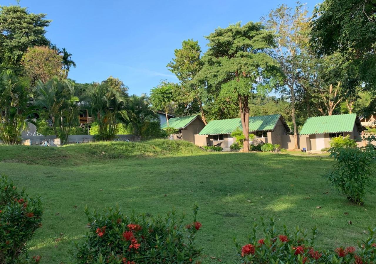 Siam Flora Resort Ko Lanta Esterno foto