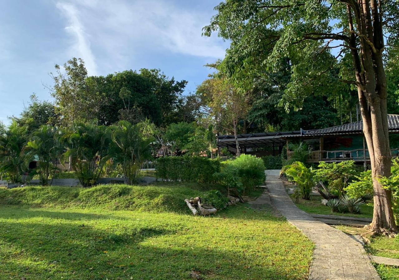 Siam Flora Resort Ko Lanta Esterno foto