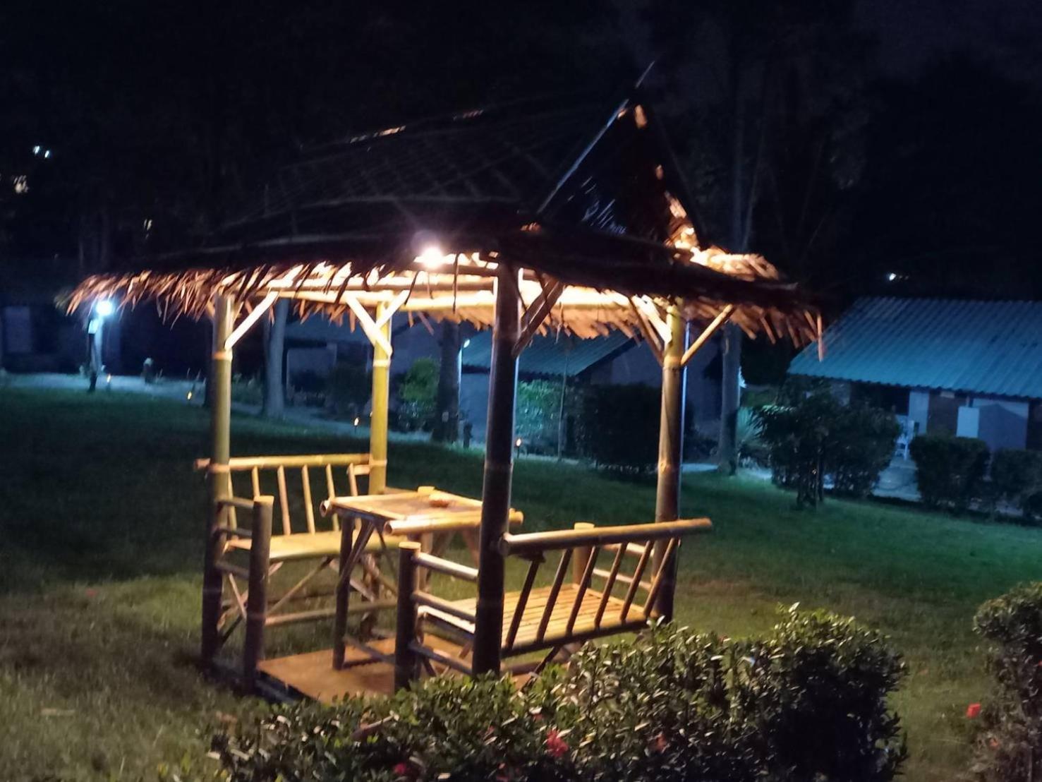 Siam Flora Resort Ko Lanta Esterno foto
